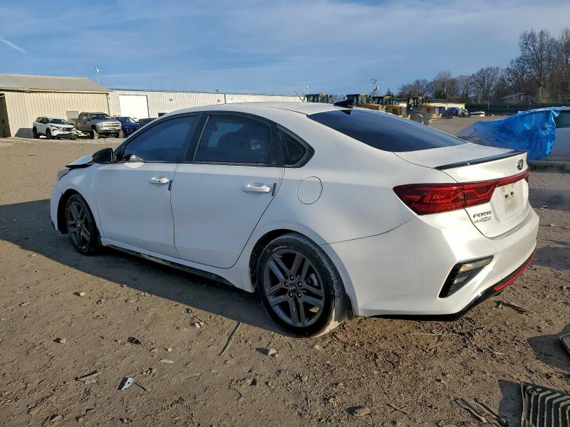 Фото 2 - KIA FORTE