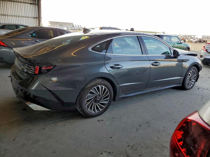 Фото 3 - HYUNDAI SONATA