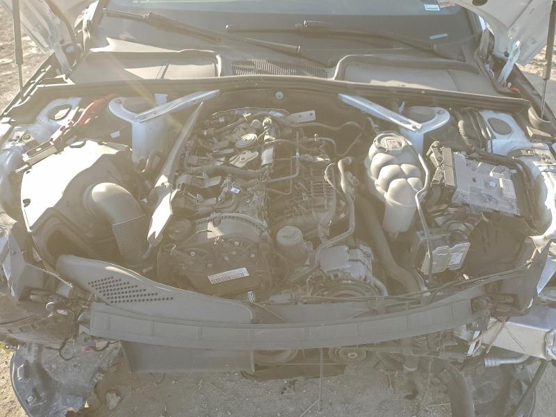 Фото 11 - AUDI A4