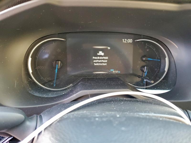 Фото 9 - TOYOTA RAV4