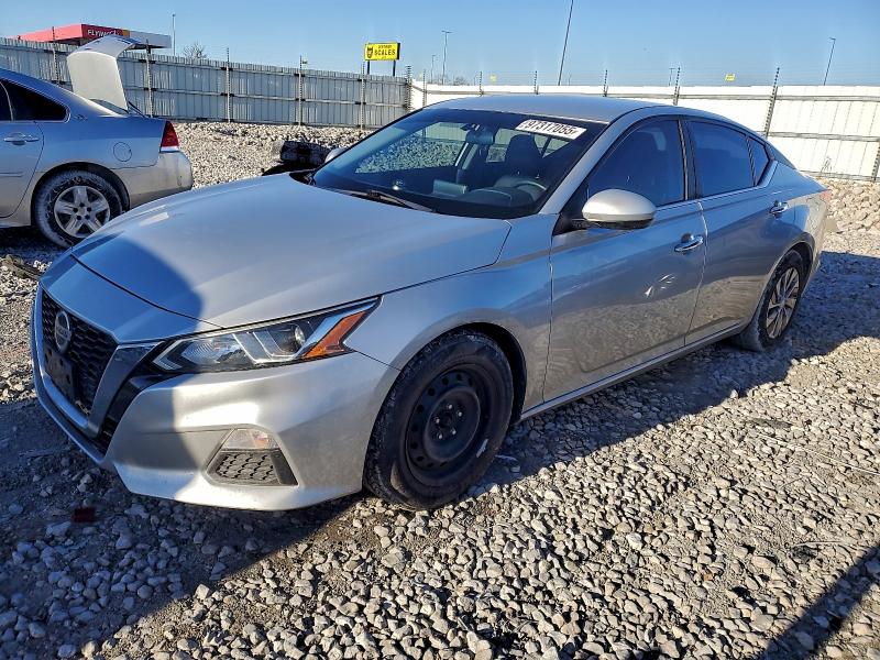 Фото 1 - NISSAN ALTIMA