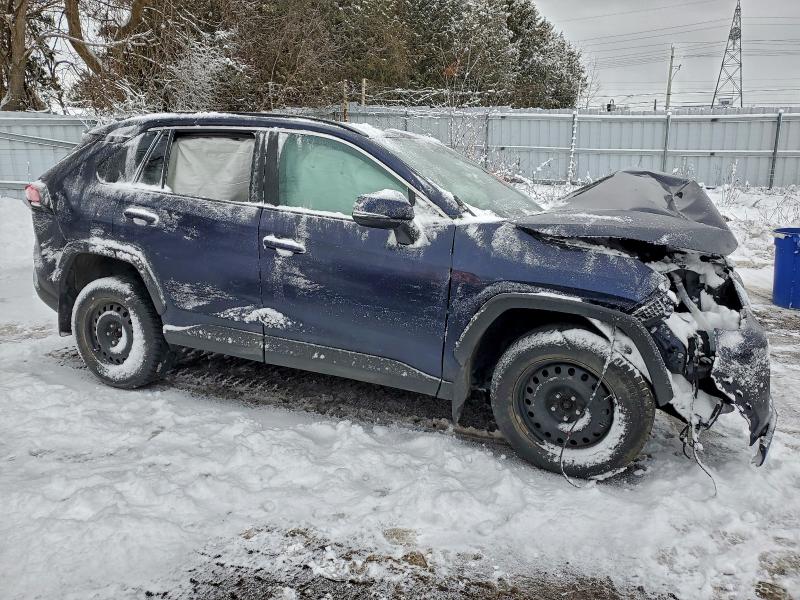 Фото 4 - TOYOTA RAV4