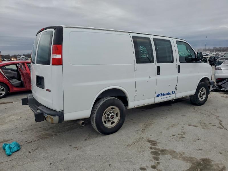 Фото 3 - GMC SAVANA