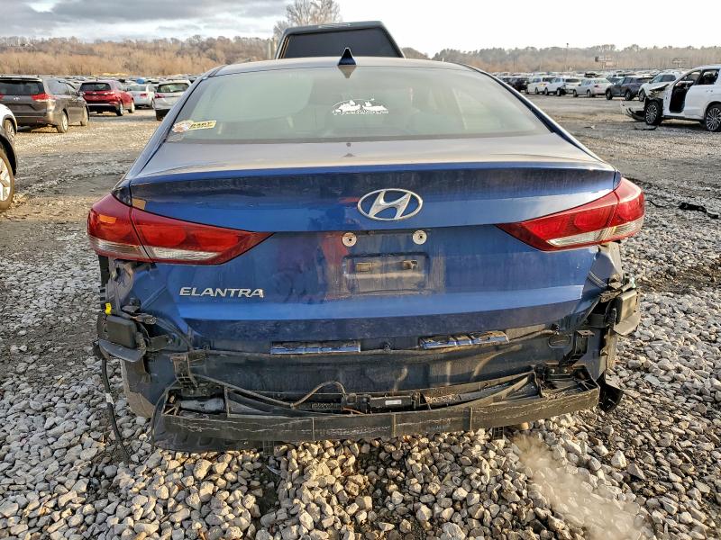 Фото 6 - HYUNDAI ELANTRA