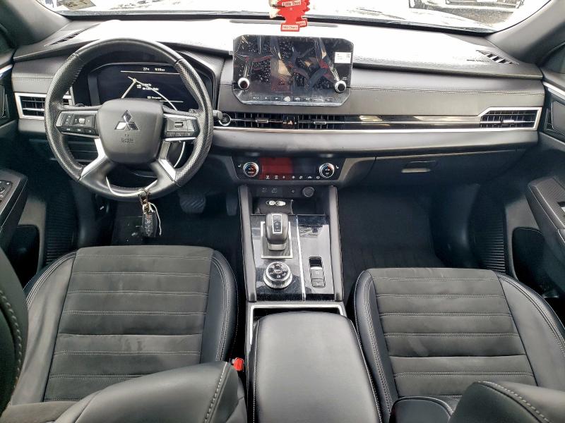 Фото 8 - MITSUBISHI OUTLANDER