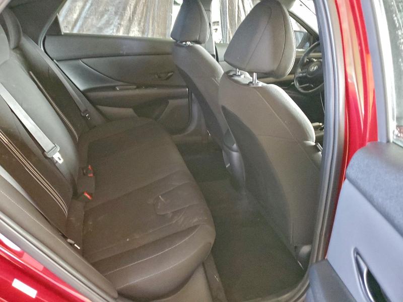 Фото 10 - HYUNDAI ELANTRA