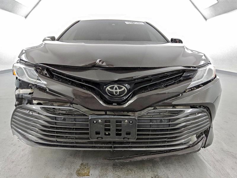 Фото 5 - TOYOTA CAMRY