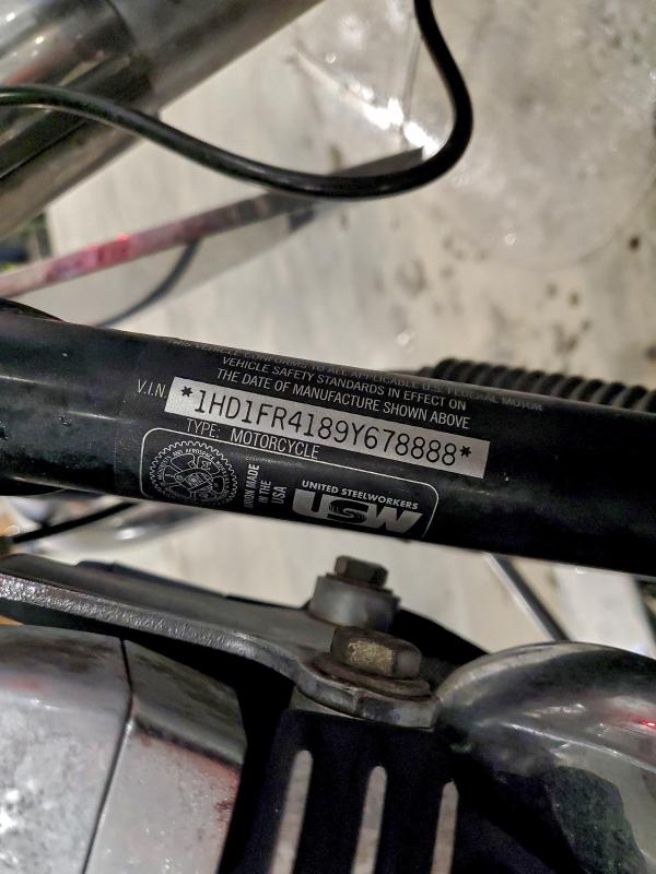 HARLEY-DAVIDSON FXLRS 2009