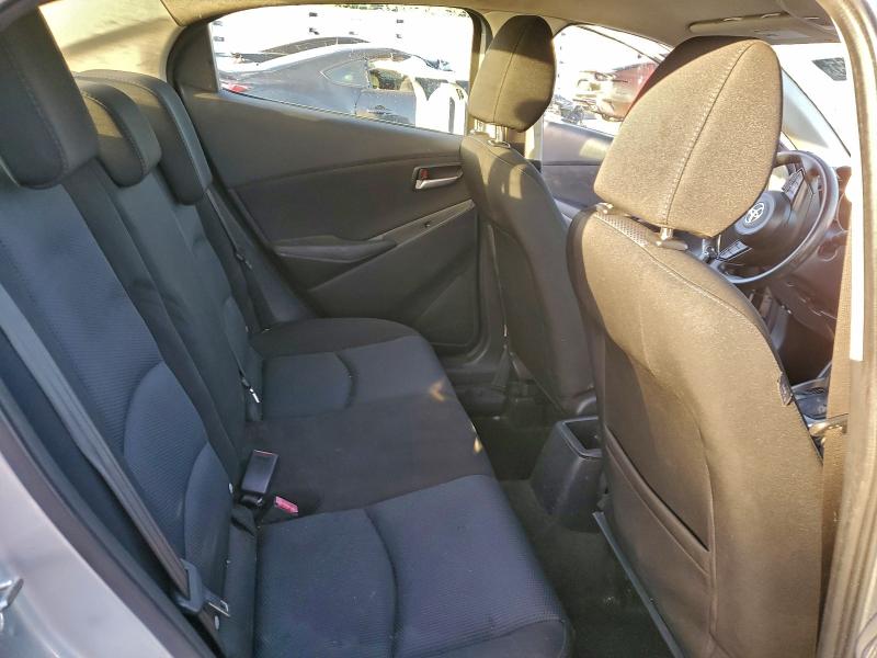 Фото 10 - TOYOTA YARIS