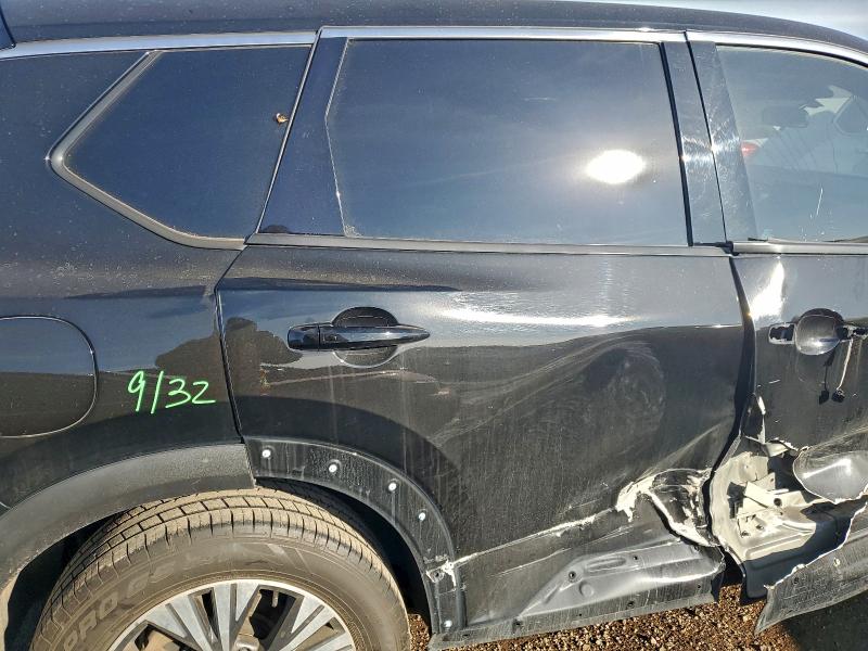 Фото 11 - NISSAN ROGUE