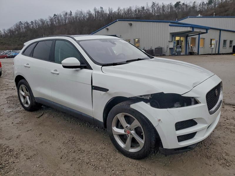 Фото 4 - JAGUAR F-PACE