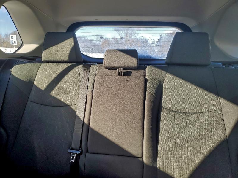 Фото 10 - TOYOTA RAV4