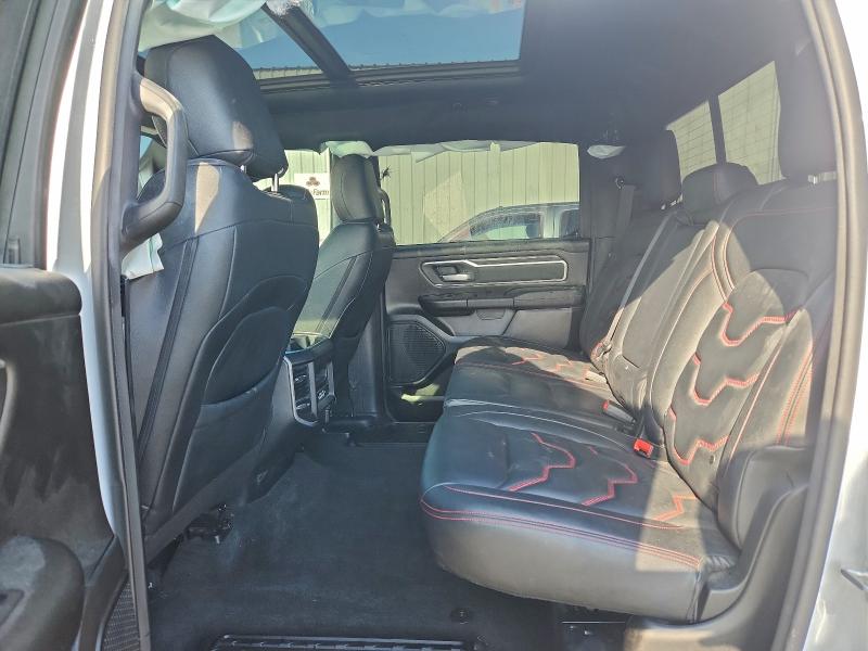 Фото 10 - RAM 1500