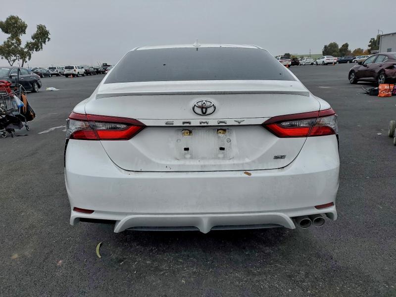 Фото 6 - TOYOTA CAMRY