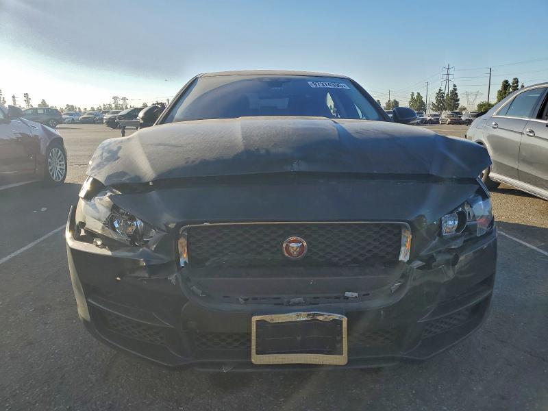 Фото 5 - JAGUAR XE