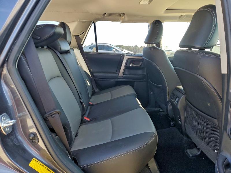 Фото 11 - TOYOTA 4RUNNER