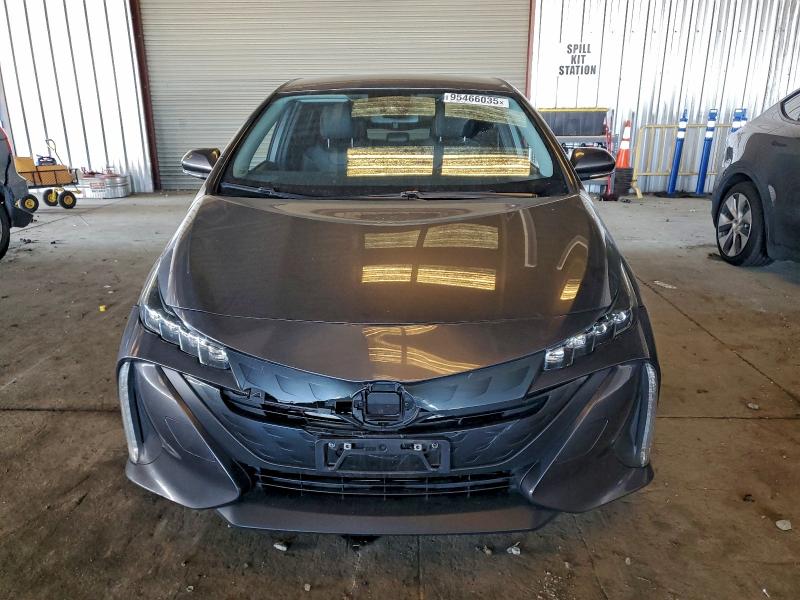 Фото 5 - TOYOTA PRIUS