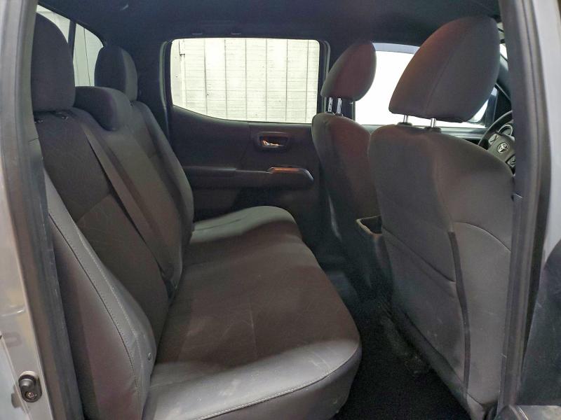 Фото 11 - TOYOTA TACOMA