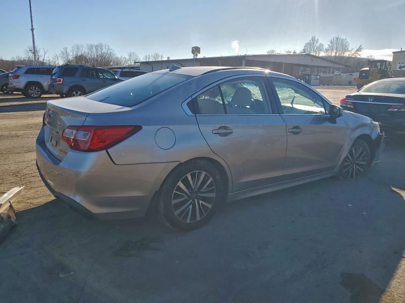 Фото 3 - SUBARU LEGACY