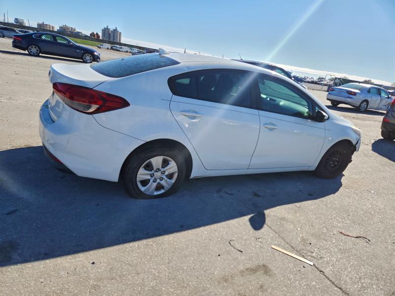 Фото 3 - KIA FORTE