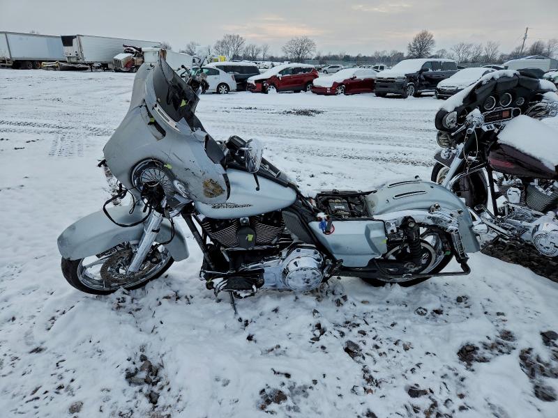 HARLEY-DAVIDSON FL 2014