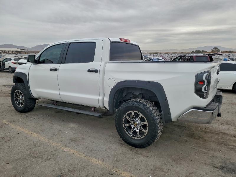 Фото 2 - TOYOTA TUNDRA