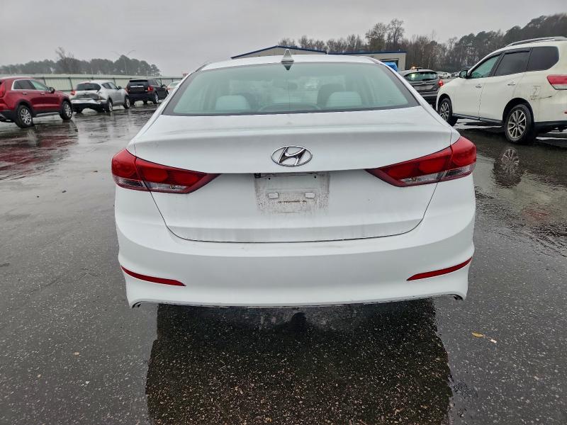 Фото 6 - HYUNDAI ELANTRA