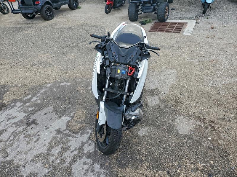 2018 YAMAHA CZD300 A