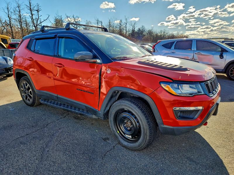 Фото 4 - JEEP COMPASS