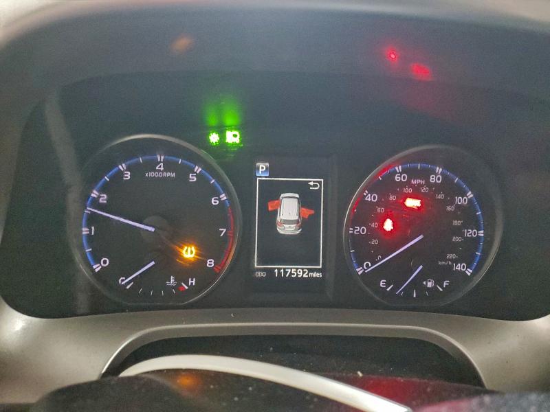 Фото 9 - TOYOTA RAV4