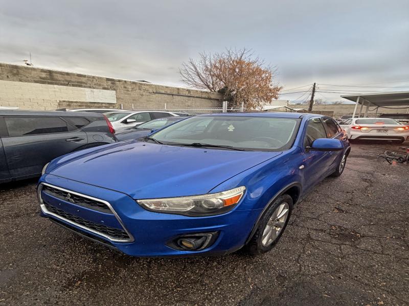 Фото 2 - MITSUBISHI OUTLANDER