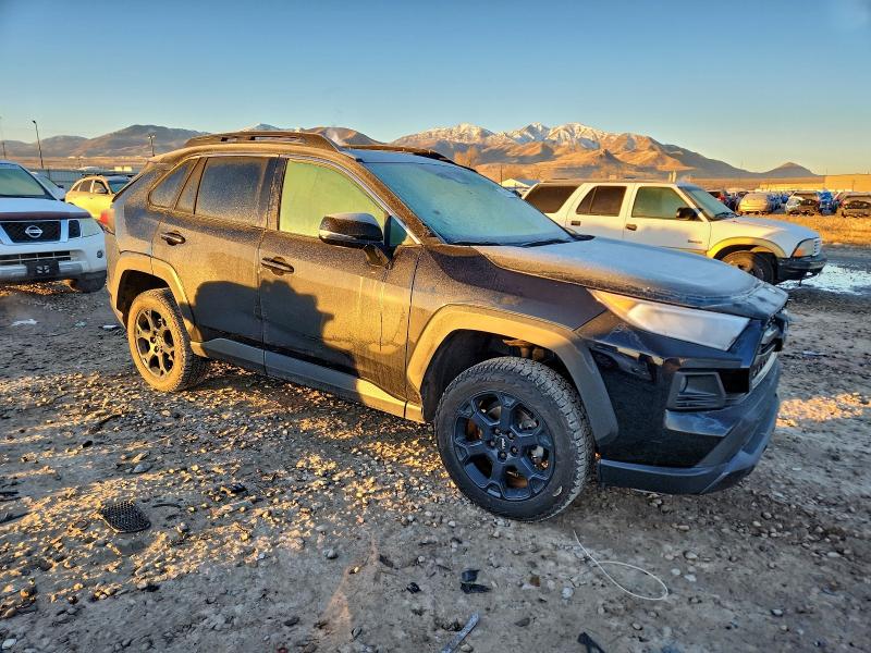 Фото 4 - TOYOTA RAV4