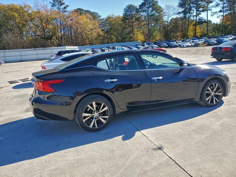 Фото 3 - NISSAN MAXIMA