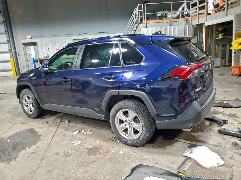 Фото 2 - TOYOTA RAV4