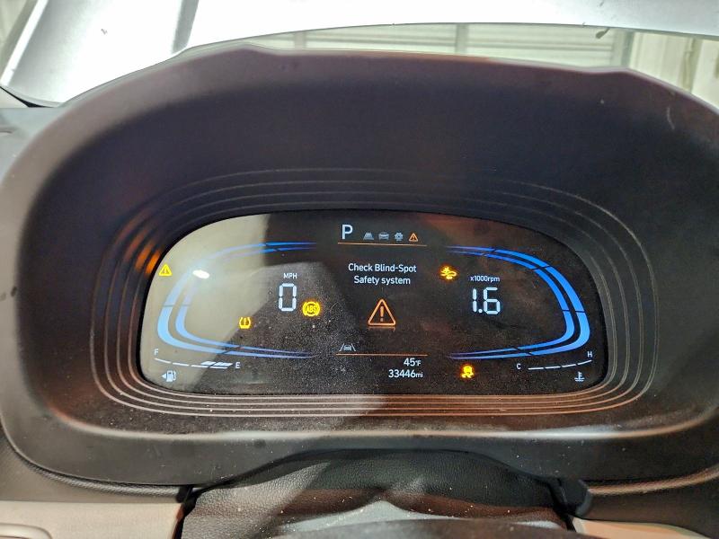 Фото 9 - HYUNDAI VENUE