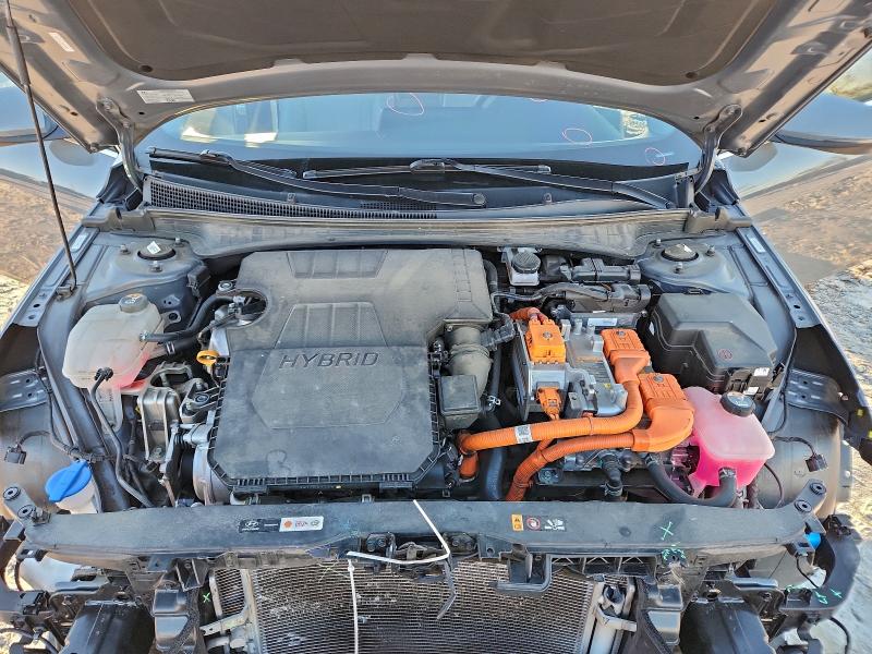 Фото 11 - HYUNDAI ELANTRA