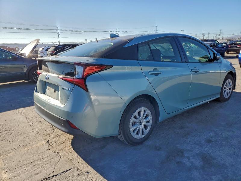 Фото 3 - TOYOTA PRIUS