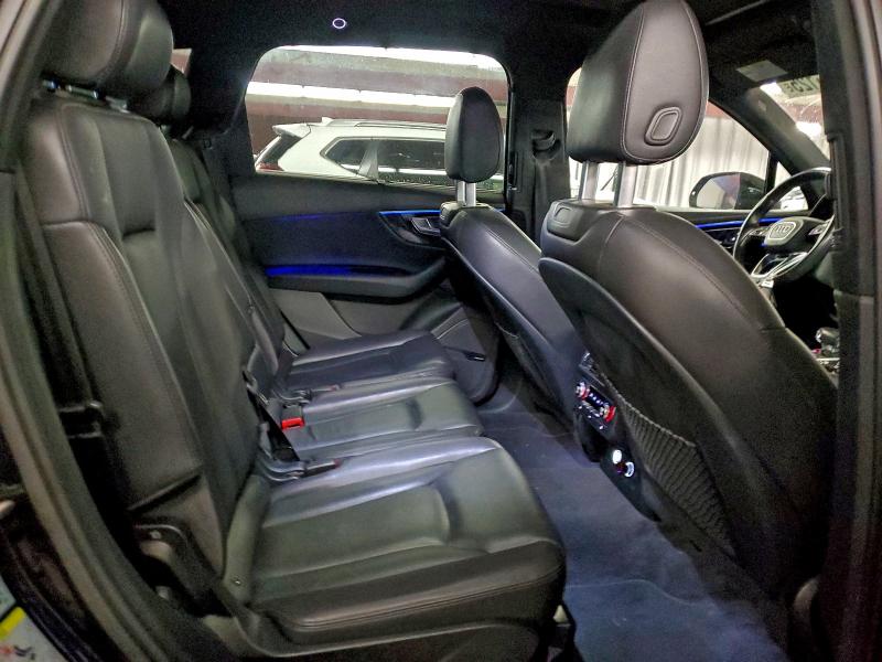 Фото 11 - AUDI Q7