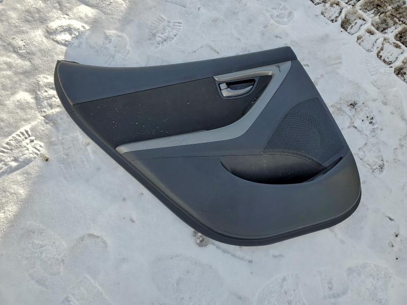 Фото 12 - HYUNDAI ELANTRA