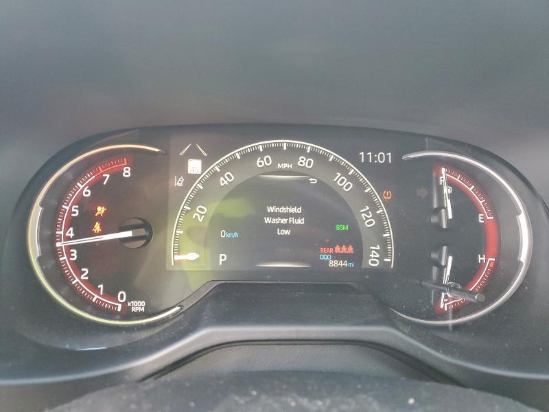 Фото 9 - TOYOTA RAV4