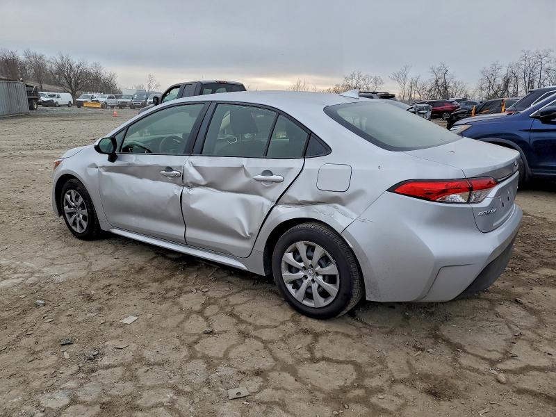 Фото 2 - TOYOTA COROLLA