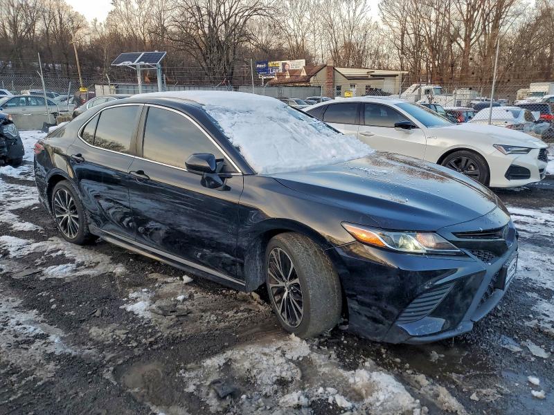 Фото 4 - TOYOTA CAMRY