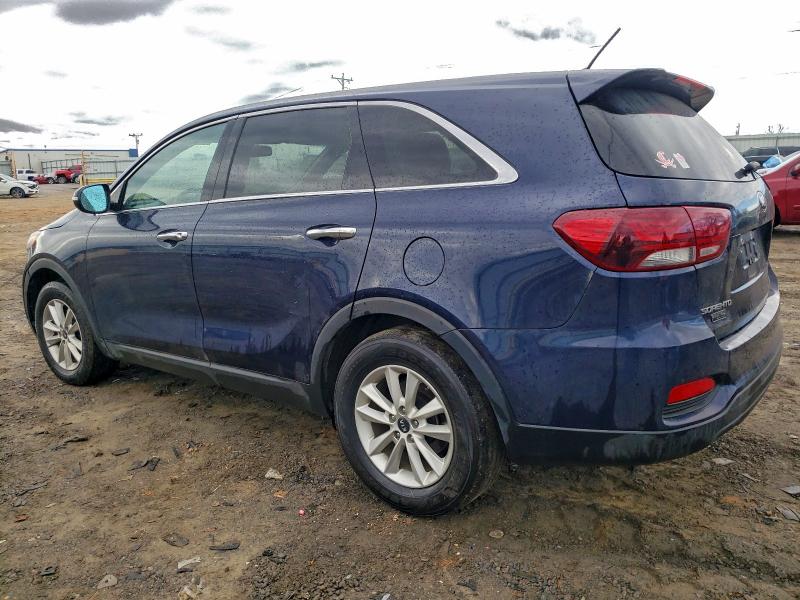 Фото 2 - KIA SORENTO