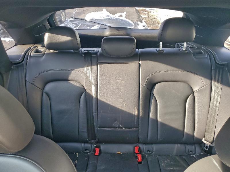 Фото 10 - AUDI Q3