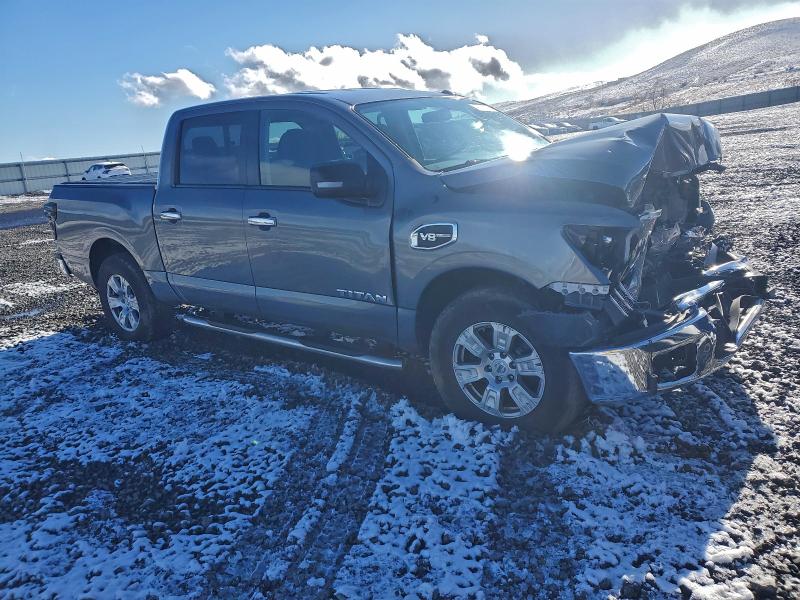 Фото 4 - NISSAN TITAN