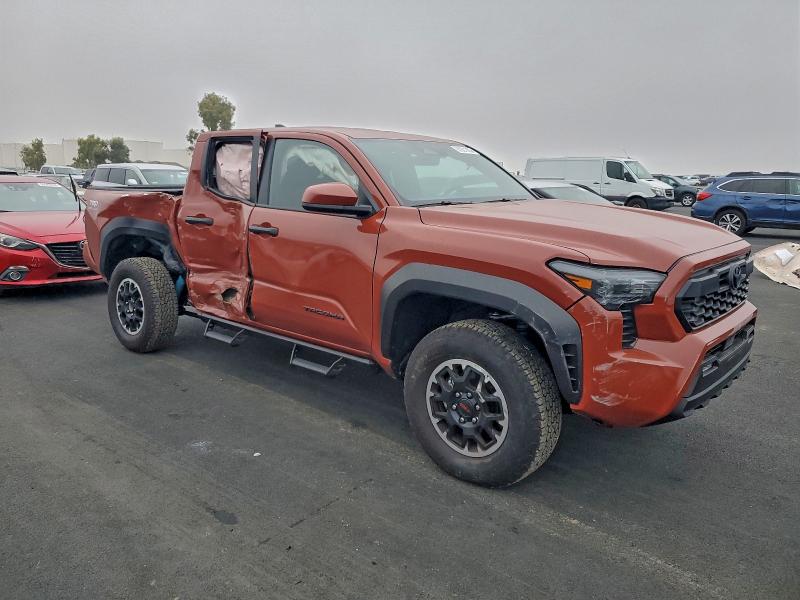 Фото 4 - TOYOTA TACOMA
