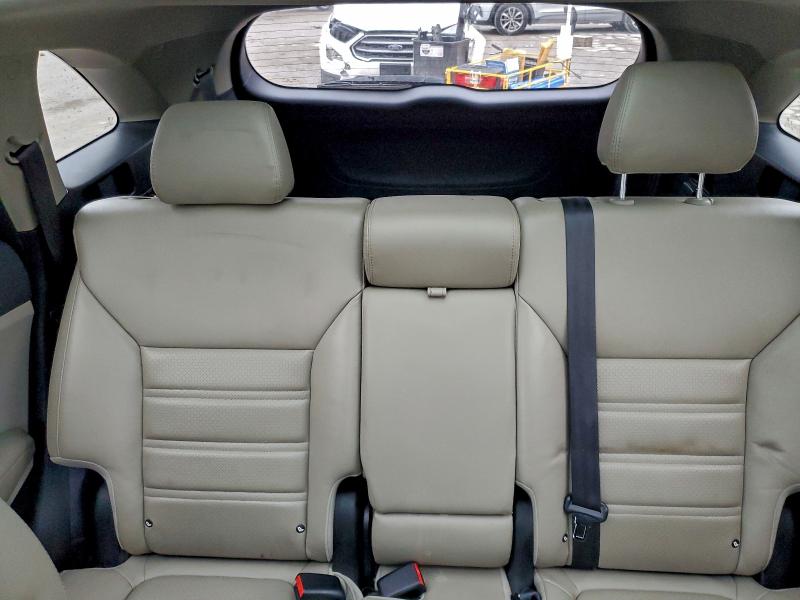 Фото 10 - KIA SORENTO