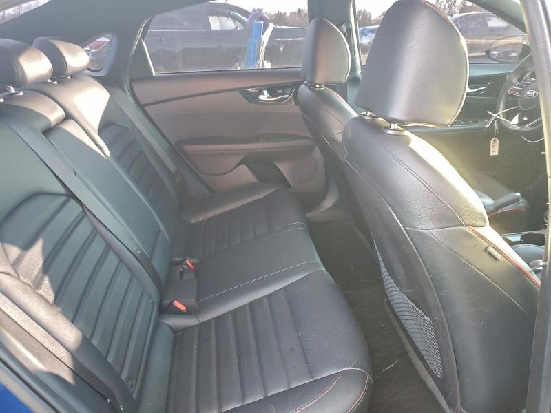 Фото 10 - KIA FORTE