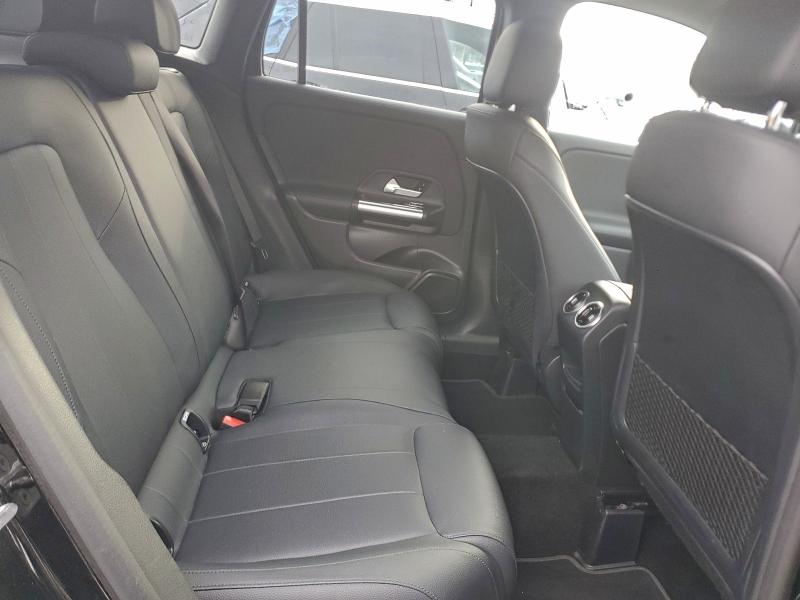 Фото 11 - MERCEDES-BENZ GLA-CLASS