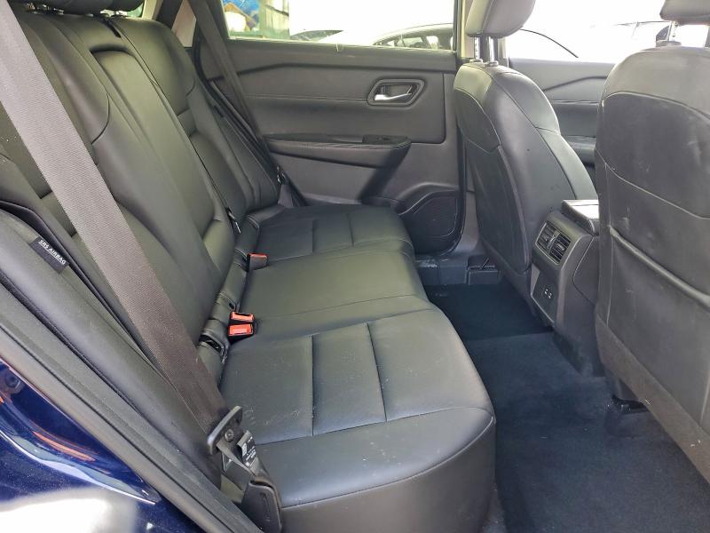 Фото 10 - NISSAN ROGUE